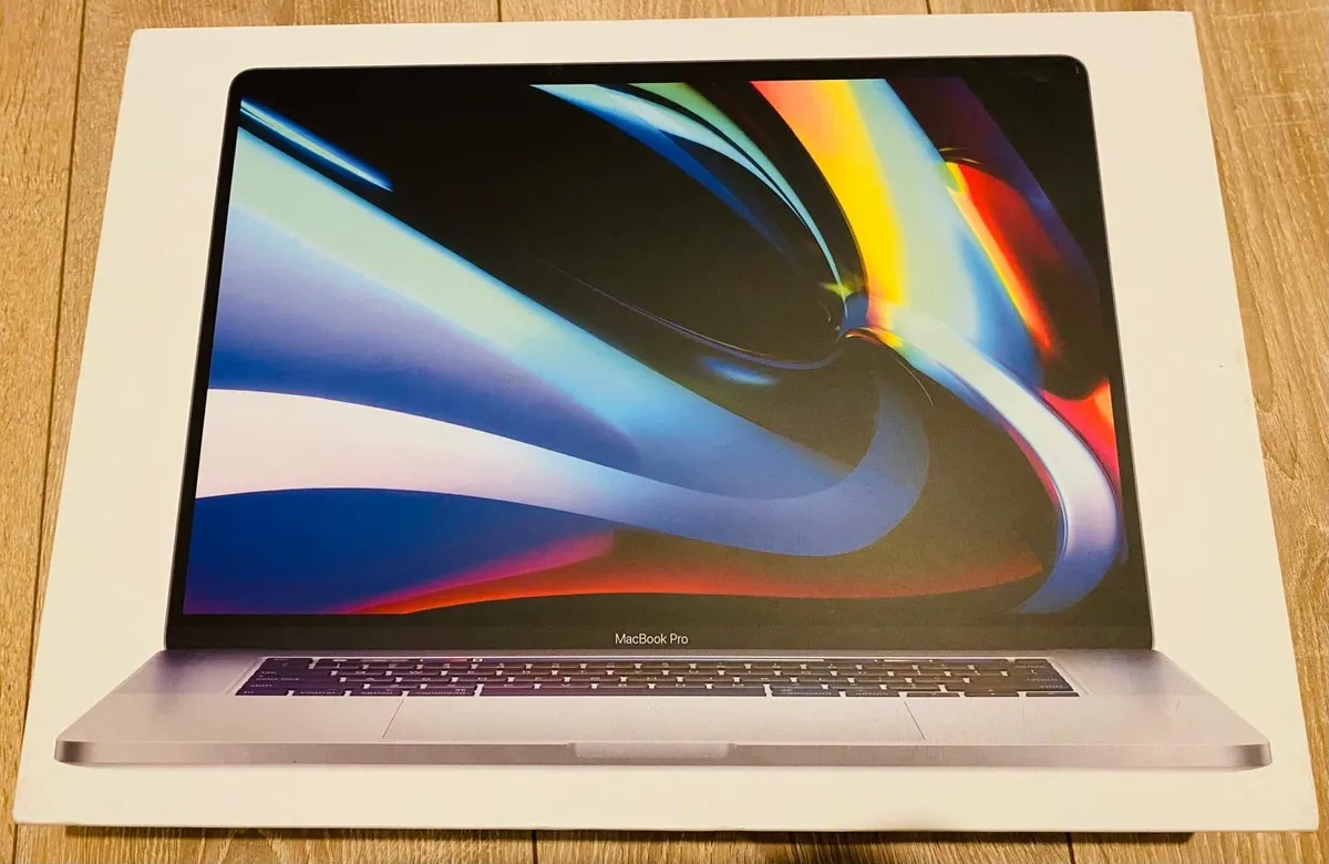 MacBook Pro 16 inch - Image 2