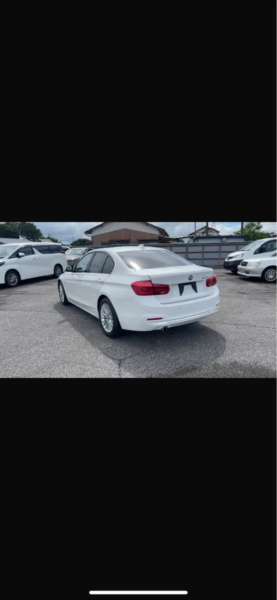 BMW 320D Luxury - Image 4