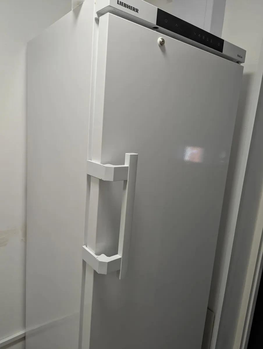Medical Fridge - Image 2
