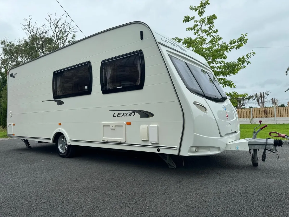 Rare 6 Berth Fixed Bed Single Axle & Air Awning - Image 4