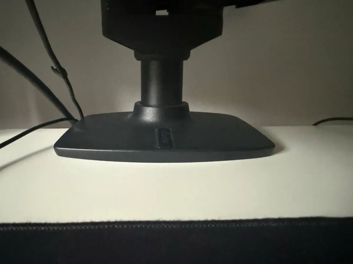 Ergotron LX Dual Side-by-Side Monitor Arm - Image 3