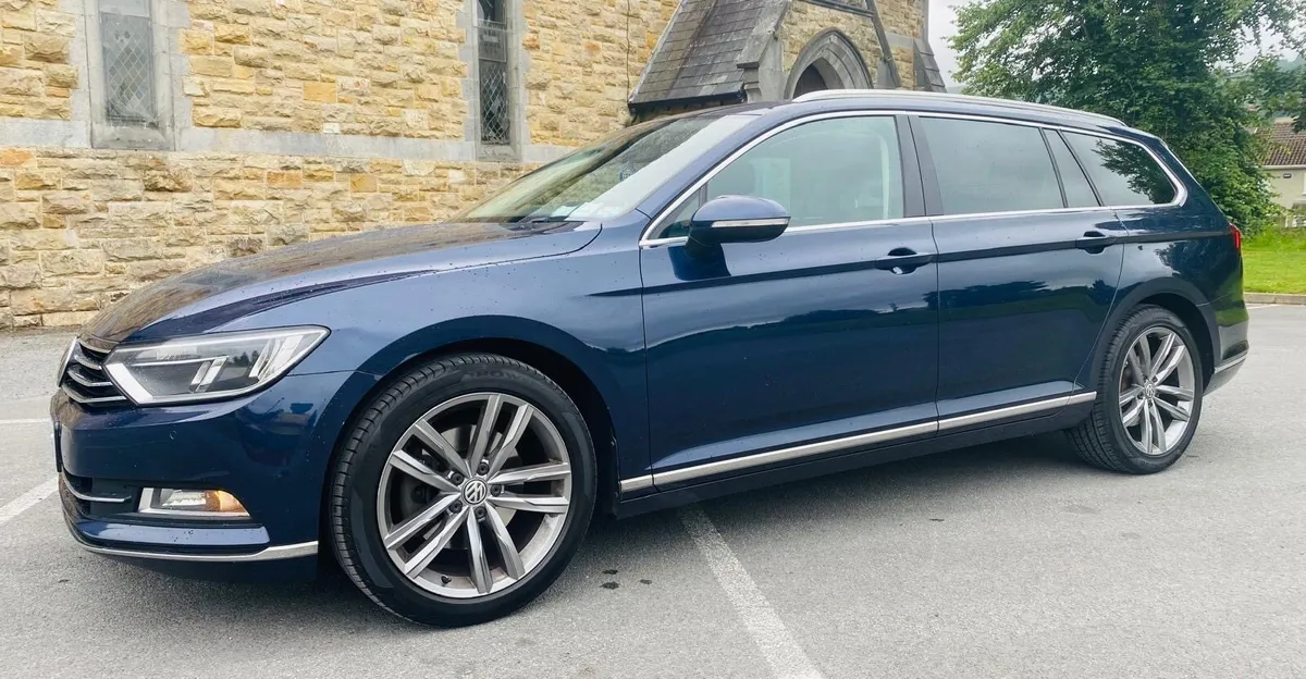 Volkswagen Passat GT - Image 3