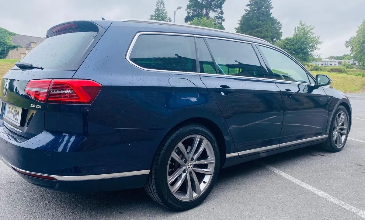 Volkswagen Passat GT - Image 4