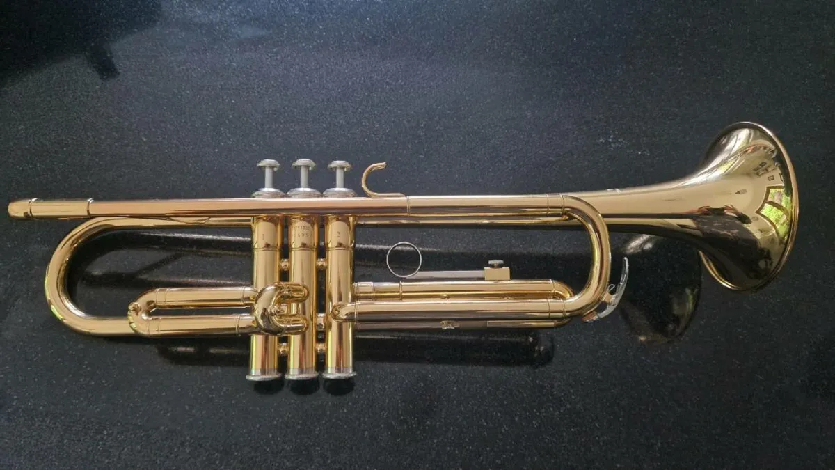 Yamaha YTR-1335 Trumpet – Excellent Condition - Image 1