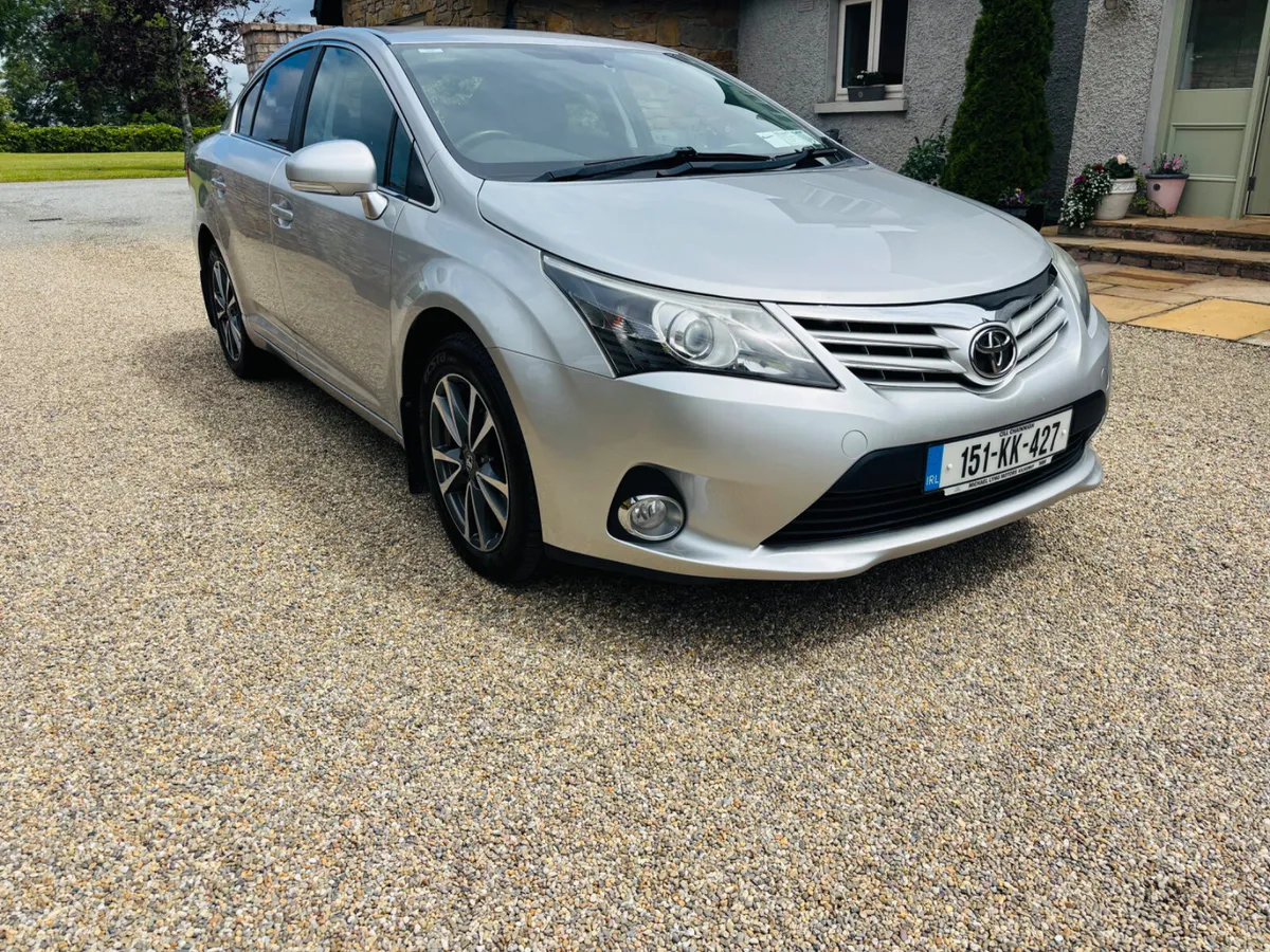2015 Toyota Avensis 2 ltr luna dsl - Image 2