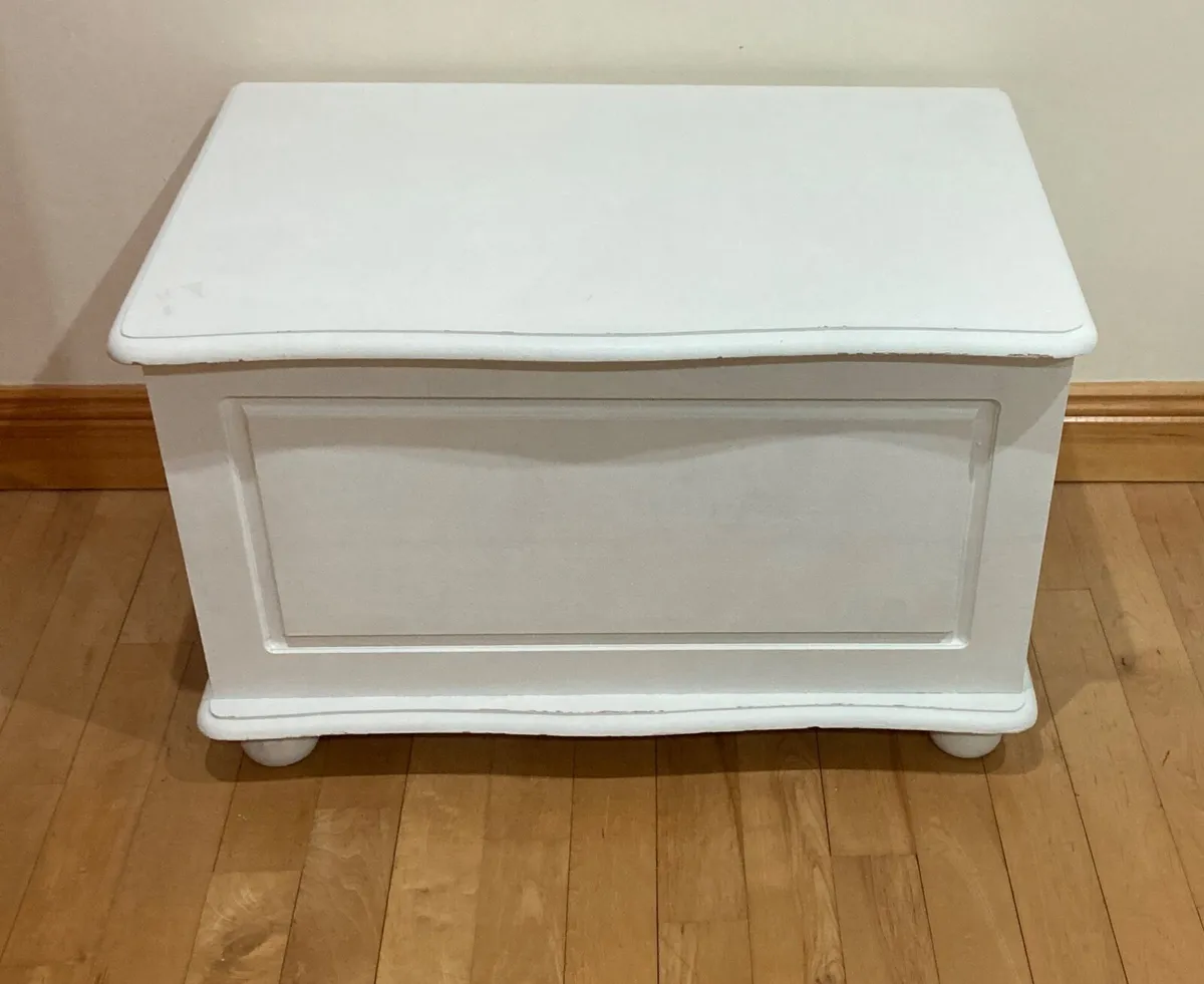 Duvet cupboard - Image 1
