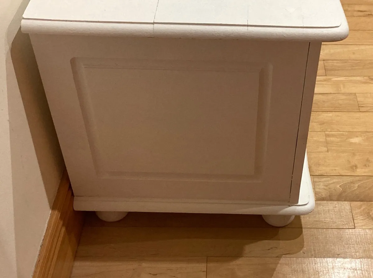 Duvet cupboard - Image 2