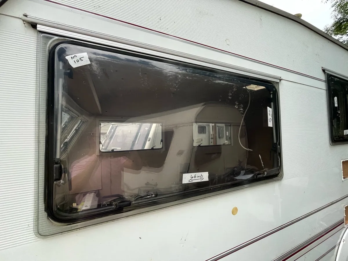 Caravan parts and windows - Image 3