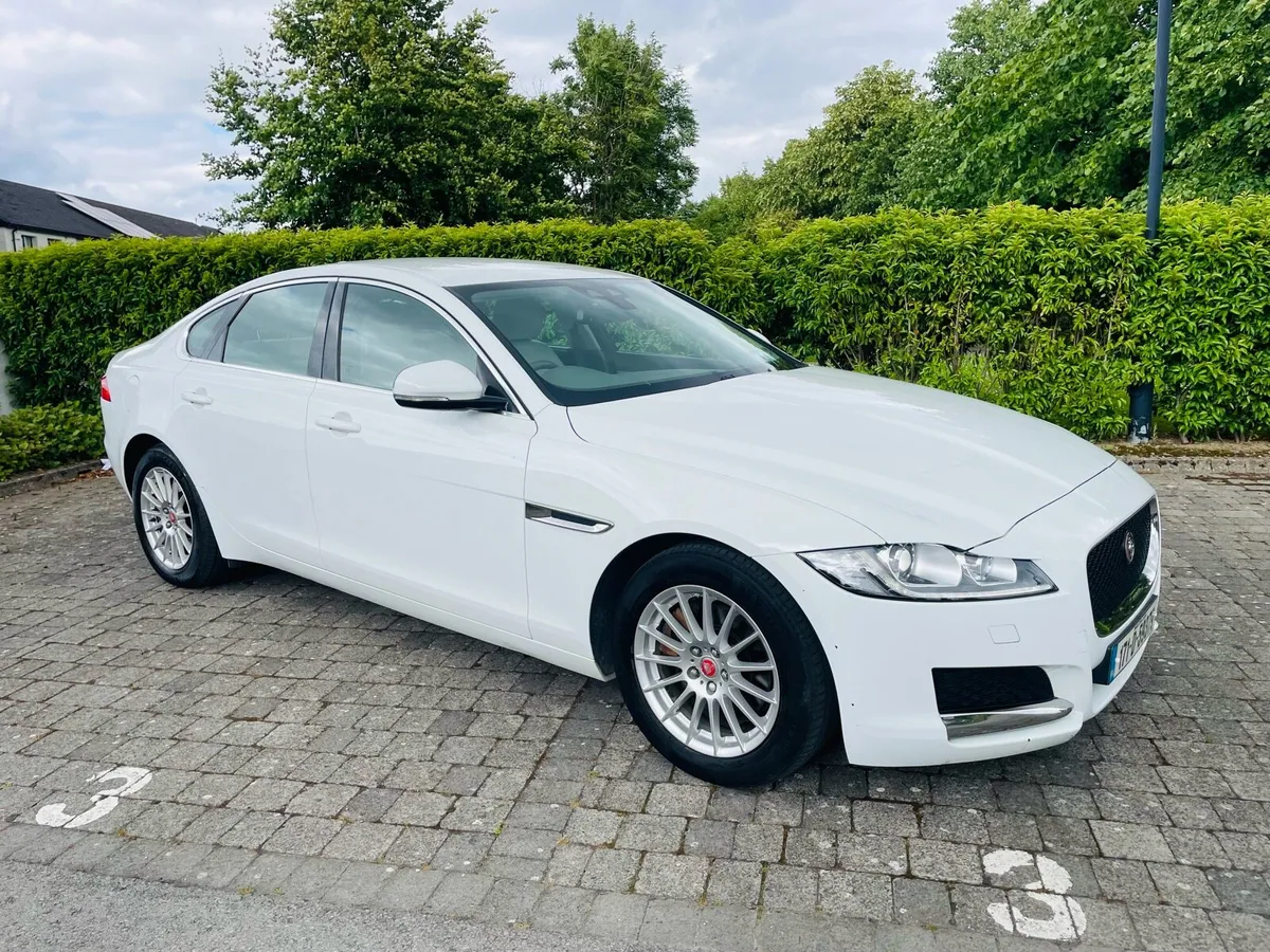 2017 JAGUAR XF 2.0D AUTOMATIC HIGH SPEC - Image 1
