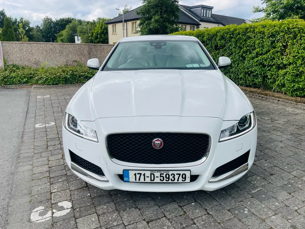 2017 JAGUAR XF 2.0D AUTOMATIC HIGH SPEC - Image 2