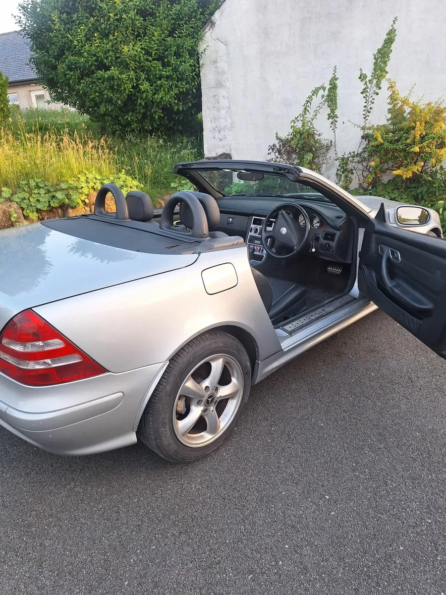 Mercedes-Benz SLK 2002 - Image 2