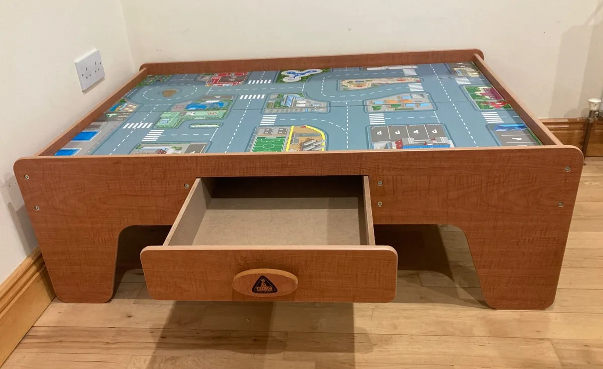 Play table - Image 3