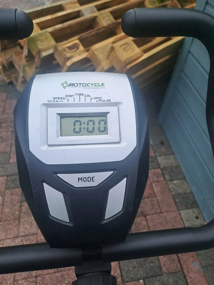 Exercise bike - Image 1