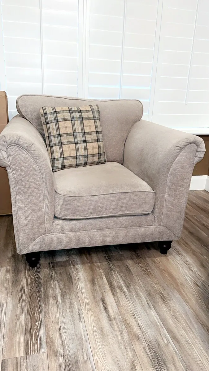 3 piece suite - Image 1
