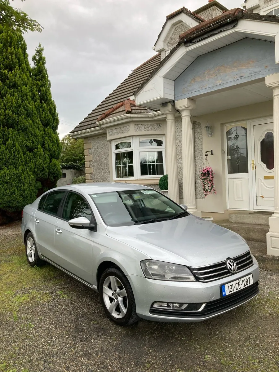 Volkswagen Passat - Image 2