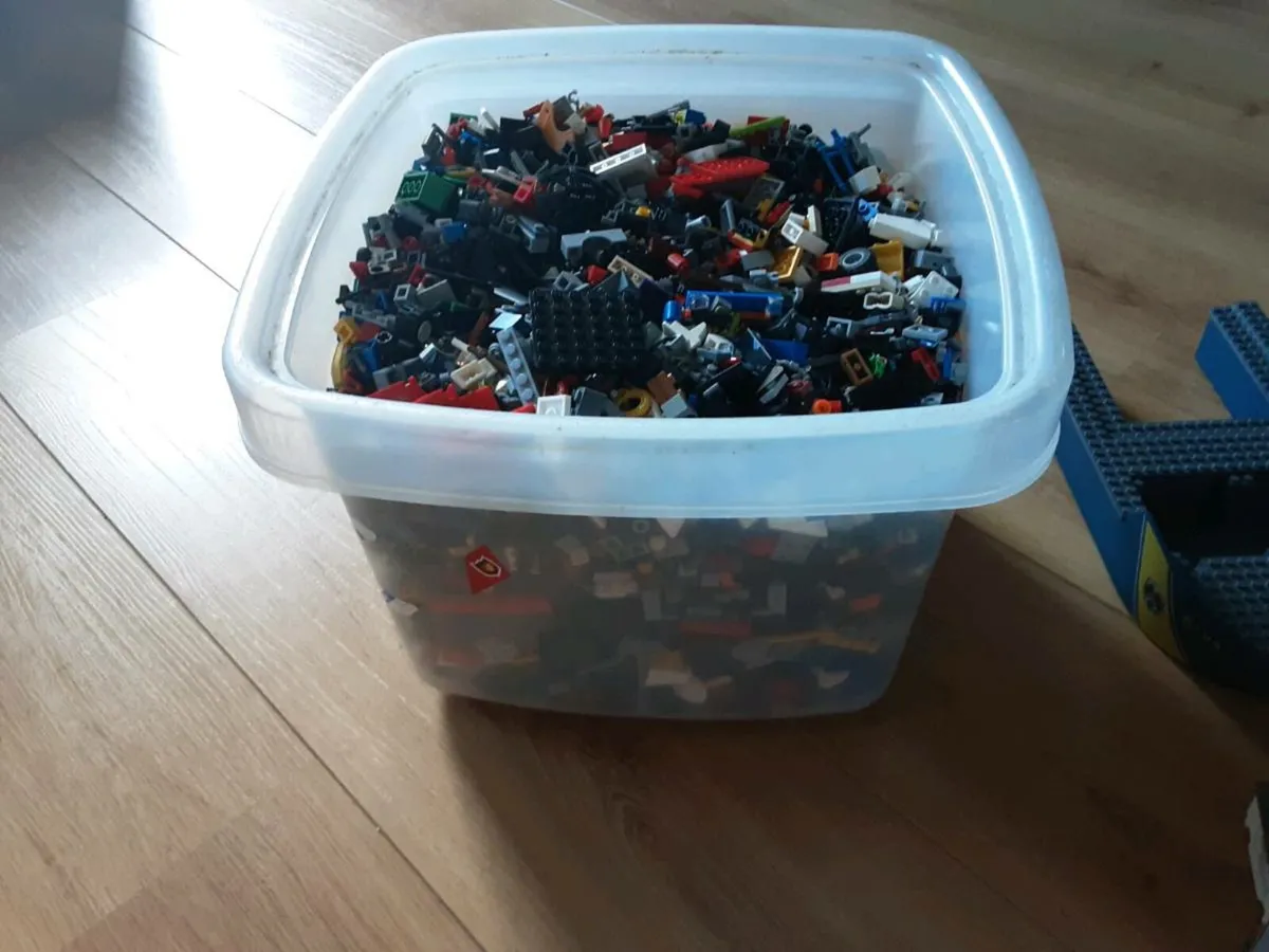 Huge Bundle Of Lego - Image 2