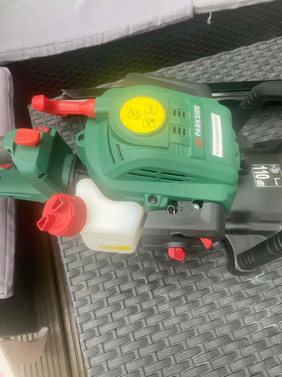 Hedge trimmer brand new - Image 2