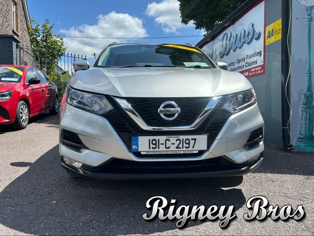 Nissan QASHQAI 1.2 SV 18 4DR - Image 2