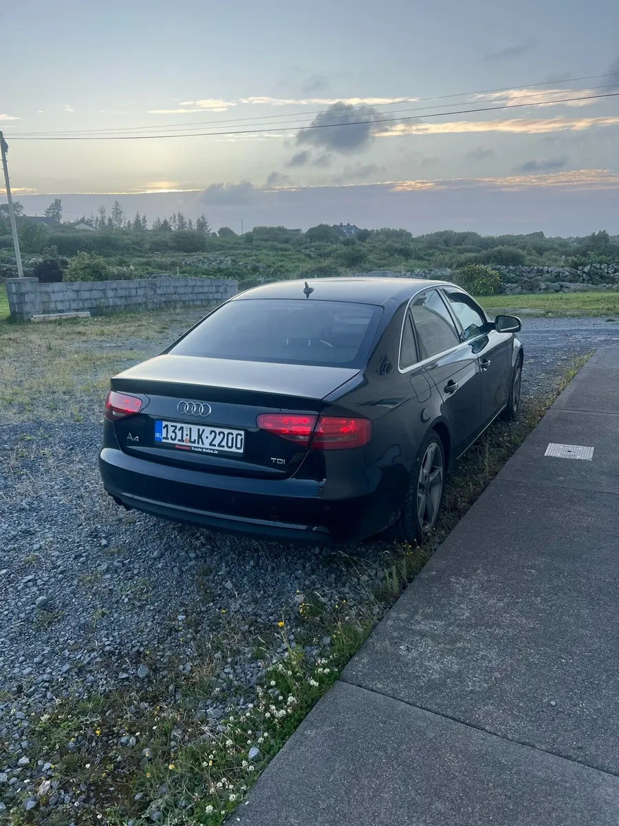 2013 Audi a4 - Image 2