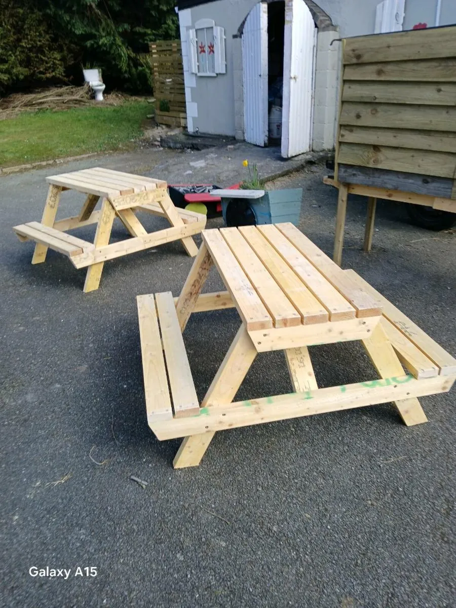 Picnic bench - Image 4