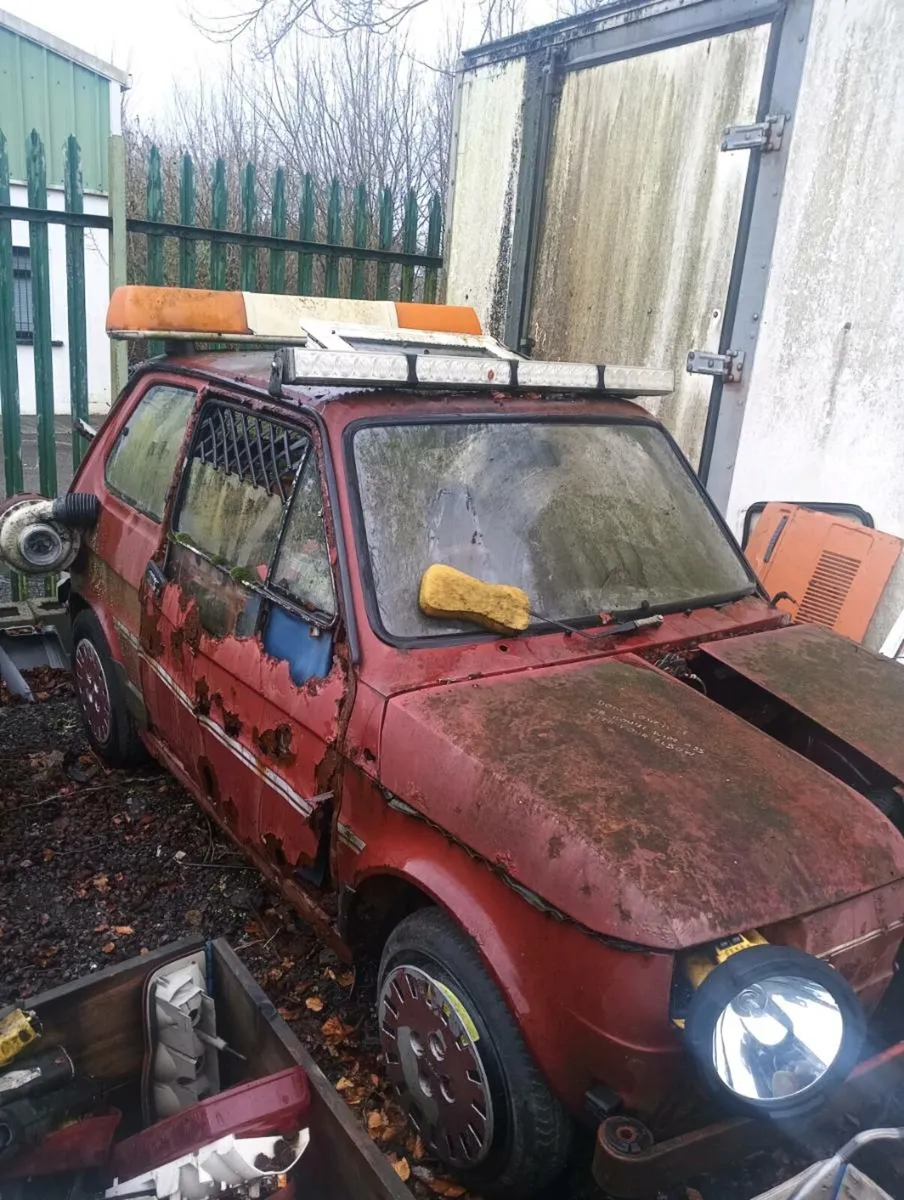 FIAT 126 garage cleaning - Image 1