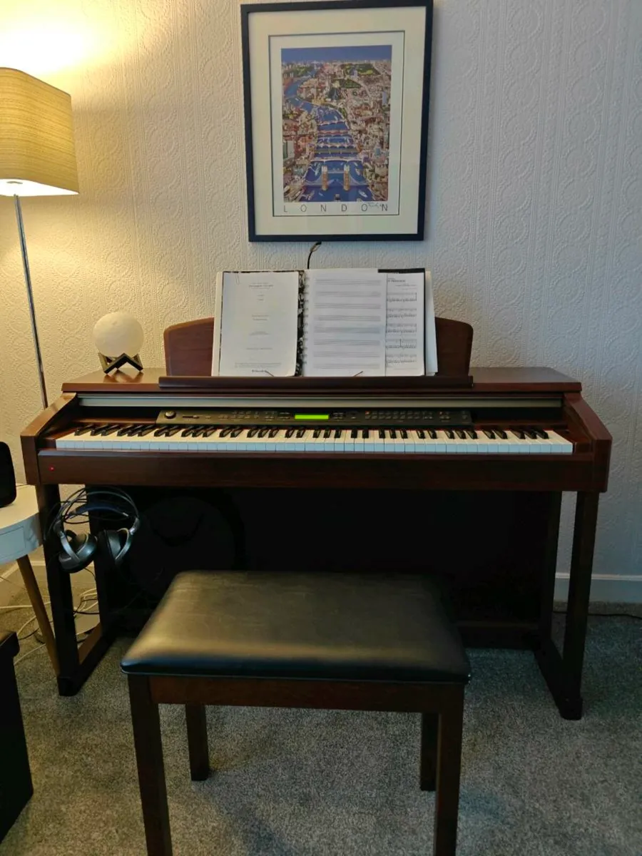 Yamaha Clavinova Piano CLP 150 - Image 2