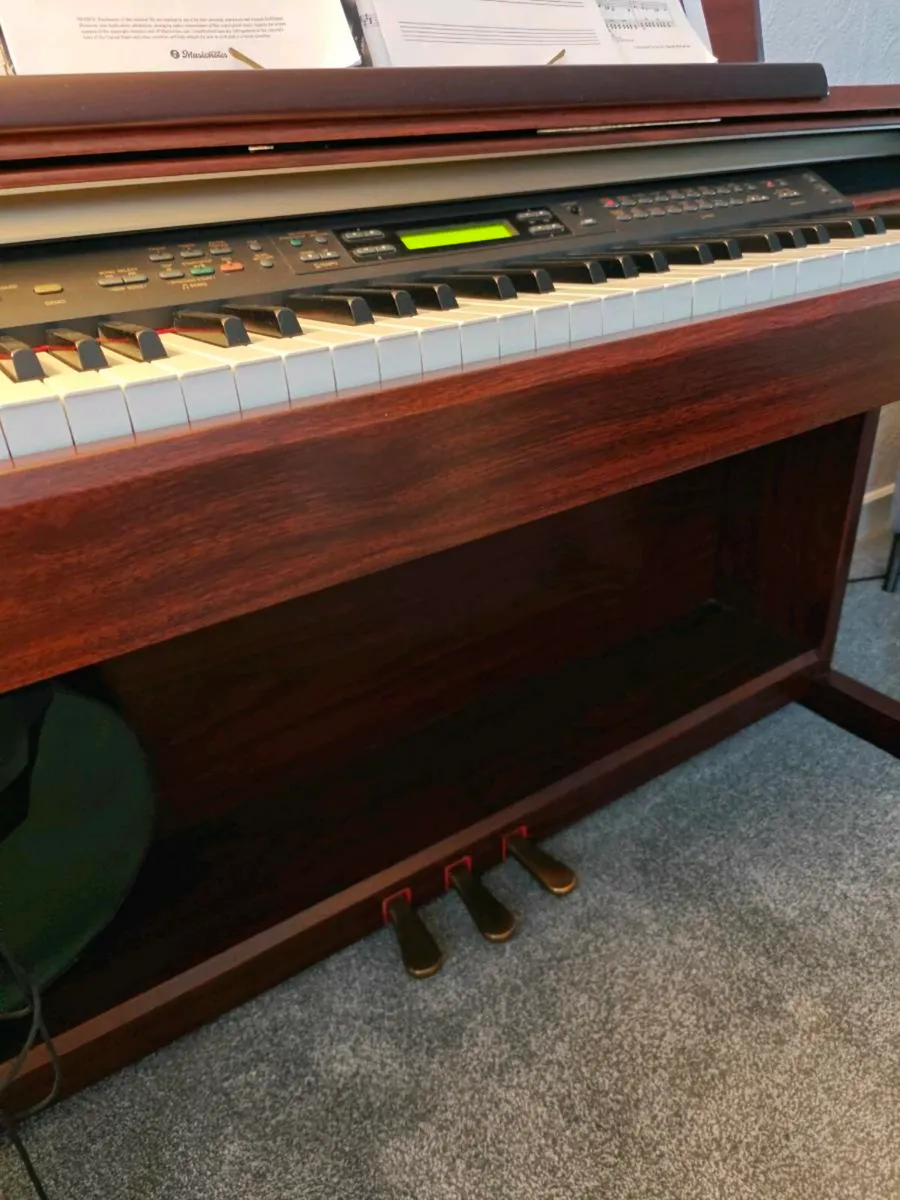 Yamaha Clavinova Piano CLP 150 - Image 4