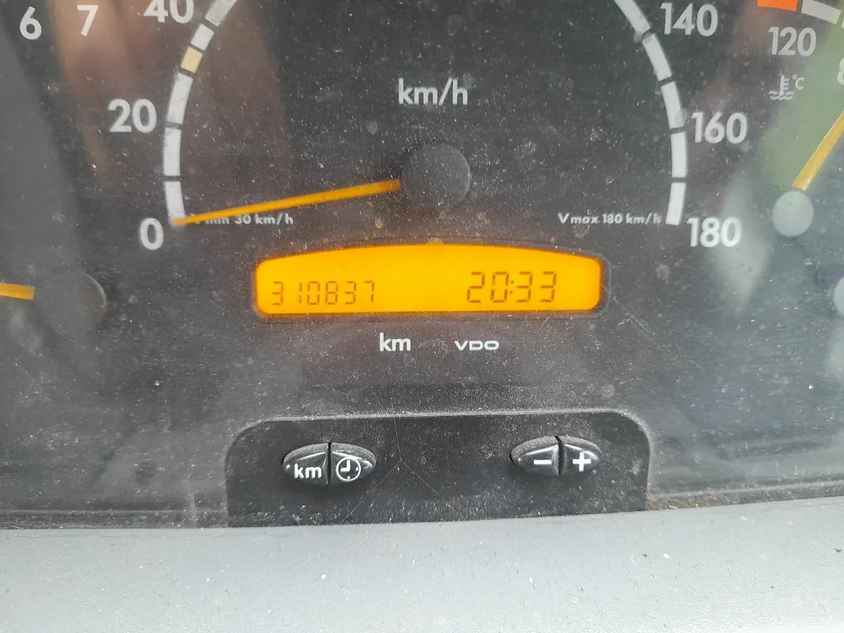 Mercedes-Benz Sprinter 2004 - Image 4