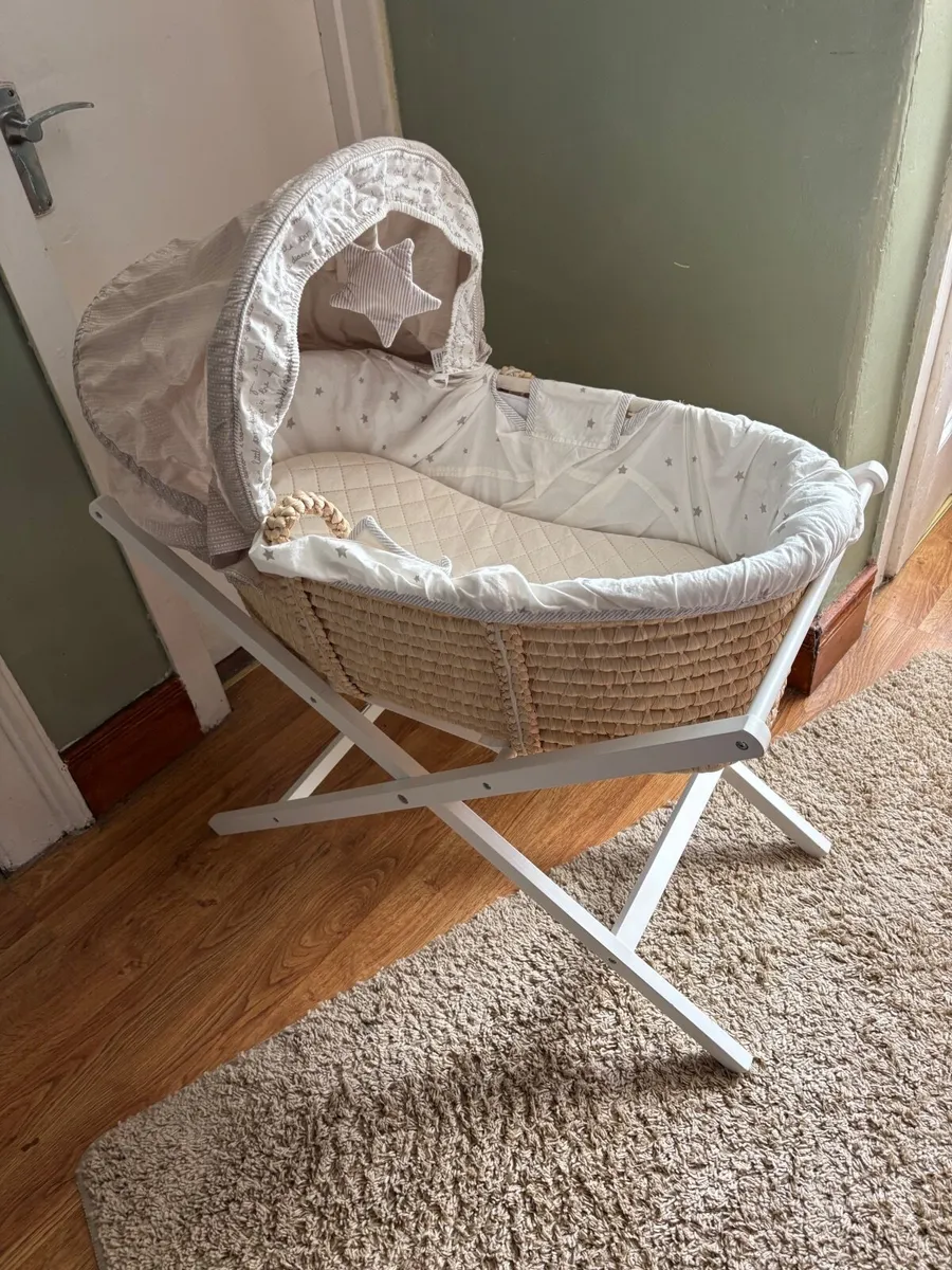 Baby cot/ mosses basket - Image 3