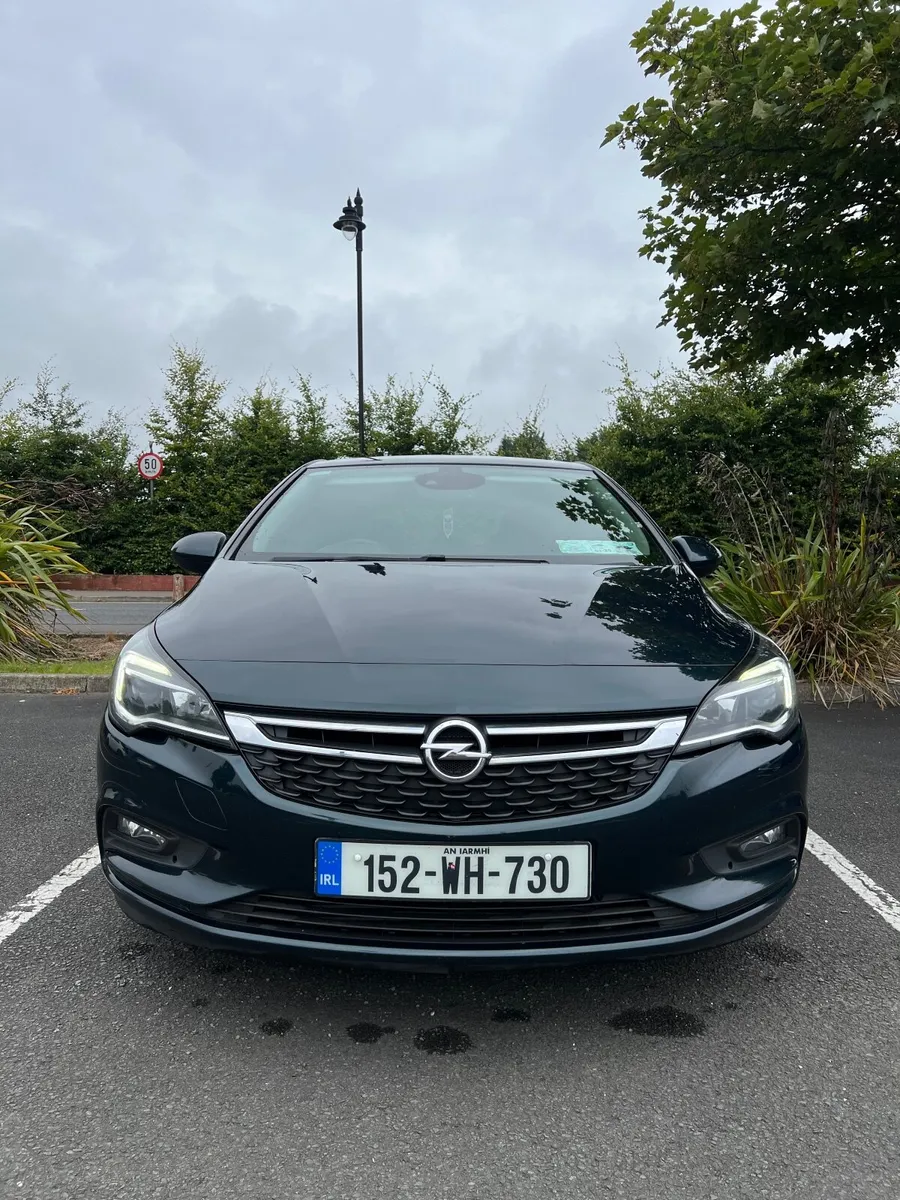 Opel Astra 2015 - Image 1