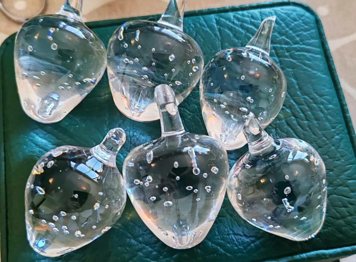 Vintage glass apples - Image 1