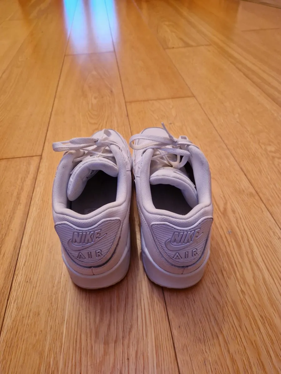 Nike air max size 8 as new - Image 3