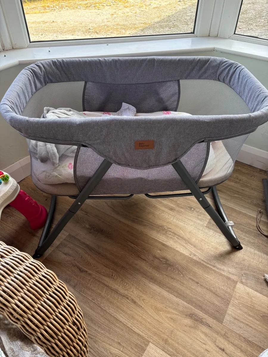Baby cot - Image 3