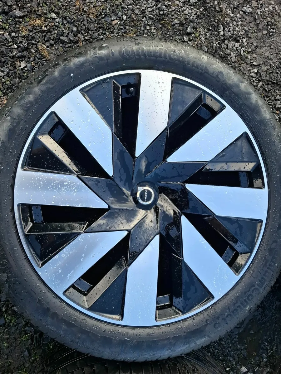 21" Genuine Volvo CX 90 Alloys with tyres - Image 3