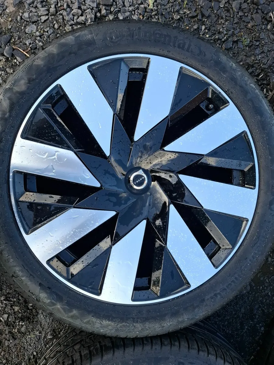 21" Genuine Volvo CX 90 Alloys with tyres - Image 4