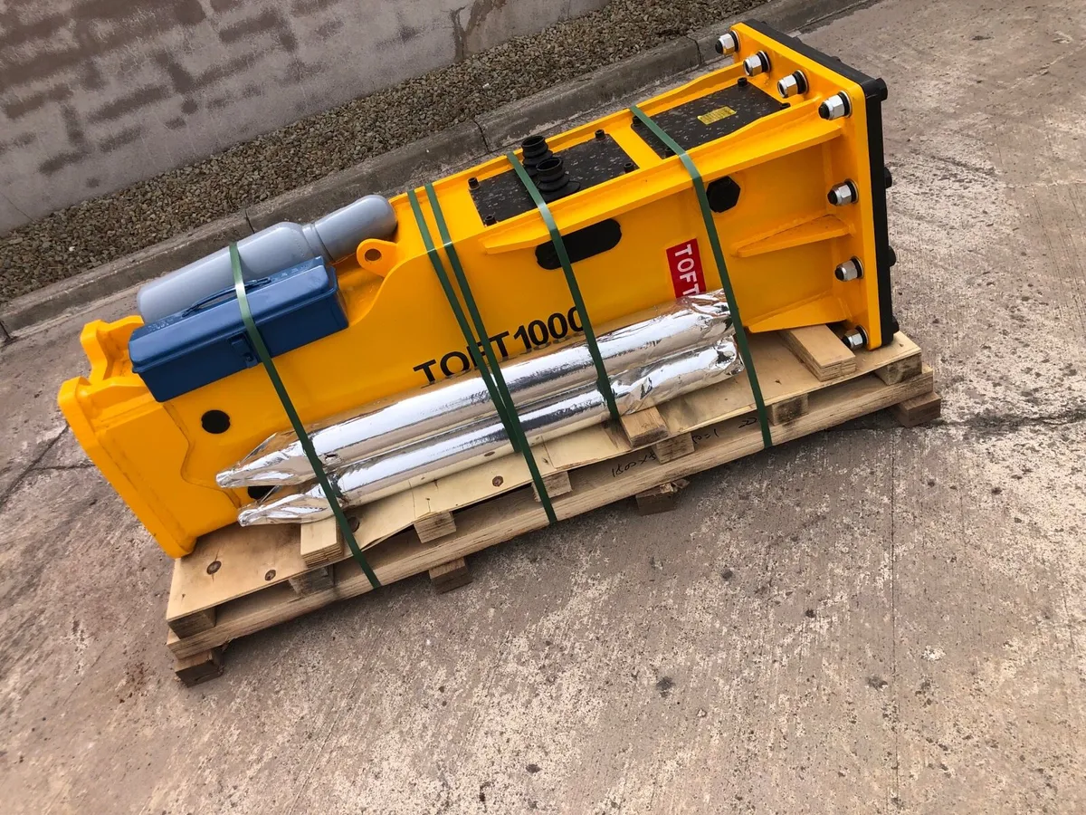 13 tonne rock hammer - Image 1