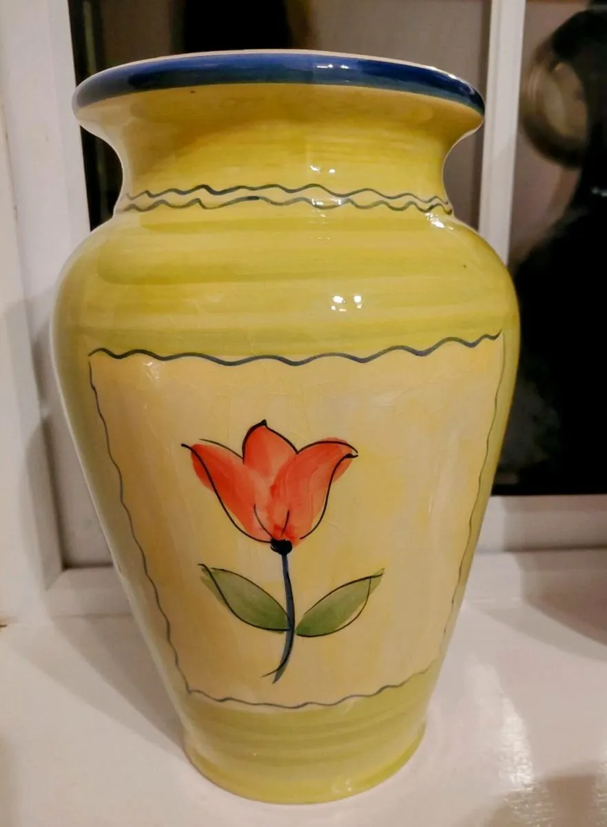 Pretty Vase - Image 1