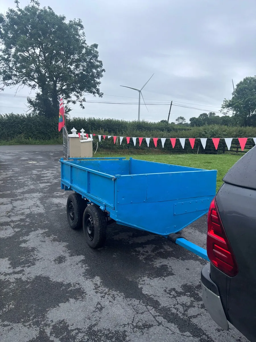 Trailer - Image 1