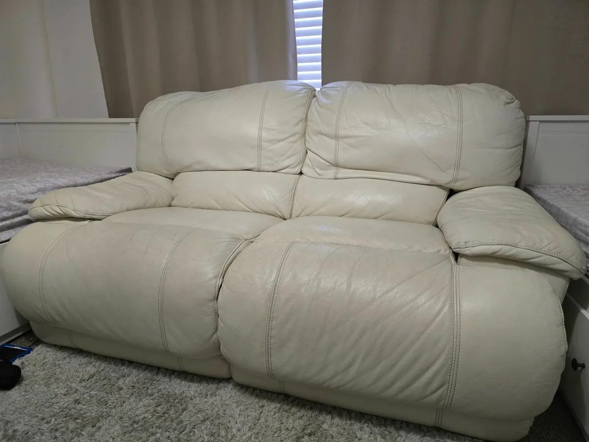 Sofa 2 seats recliner electric - Image 2