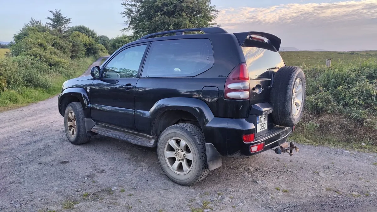 Toyota Landcruiser - Image 4