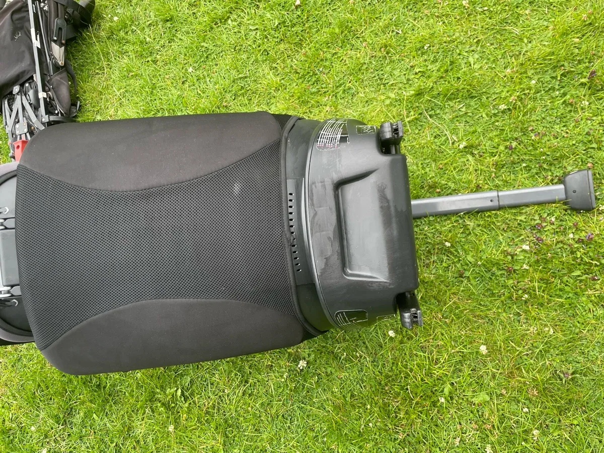 Joie Spin car seat - Image 2