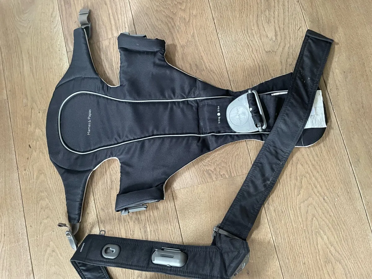 Baby carrier - Image 1