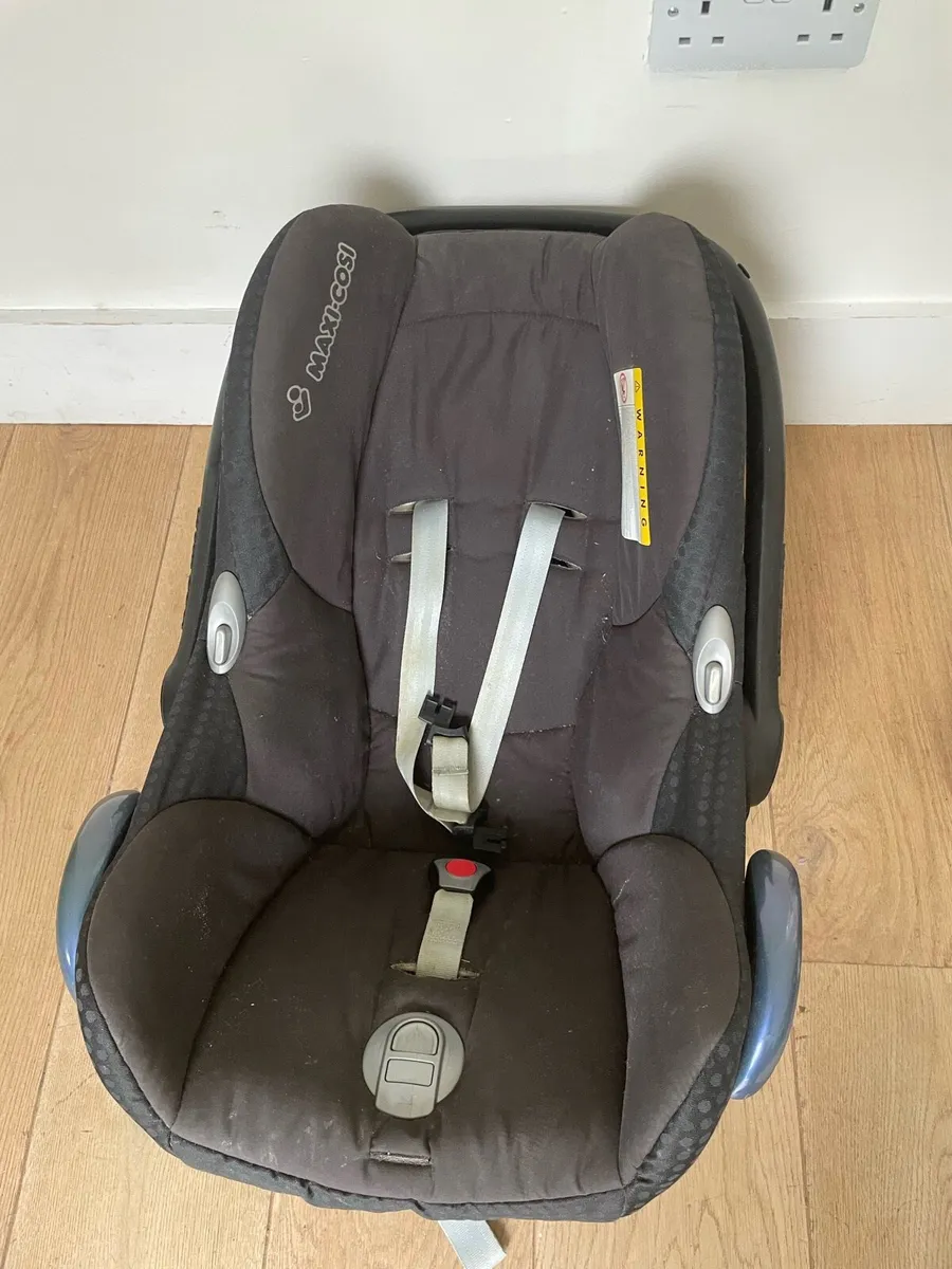 Maxi cosi car seat - Image 1