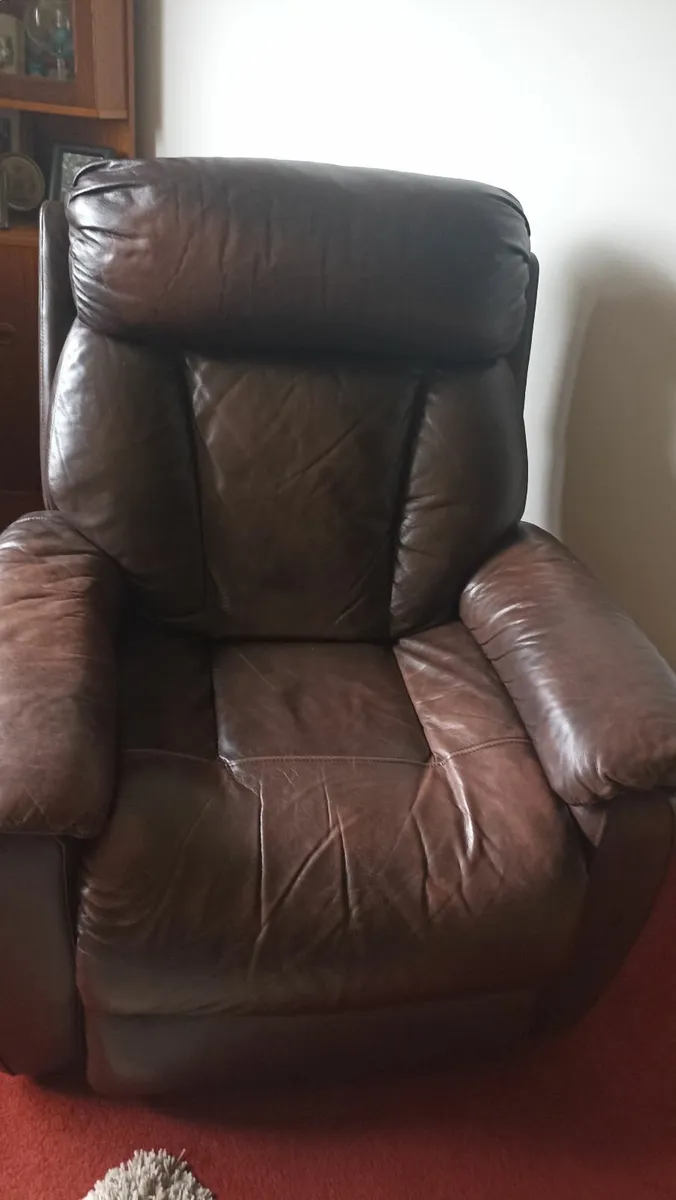 Lazy boyThree piece chocolate brown leather suite - Image 2