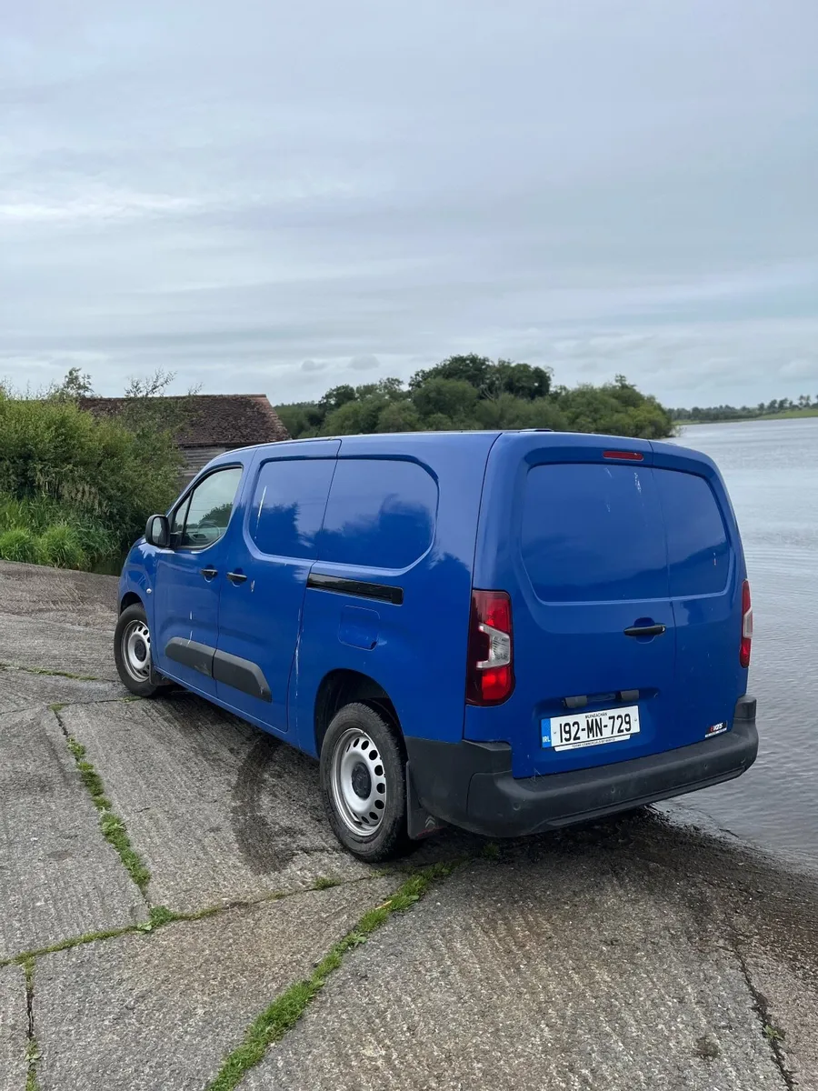2019 Citroen berlingo van - Image 2