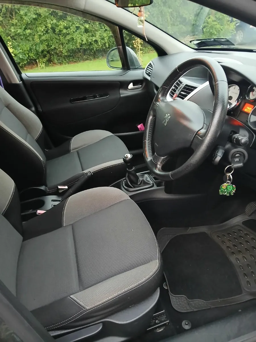 Peugeot 207 2011 - Image 4