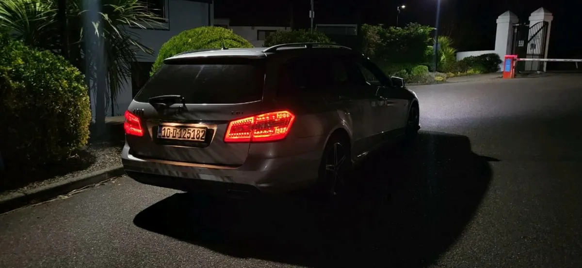 MERCEDES-BENZ E CLASS E350CDI AMG - Image 2