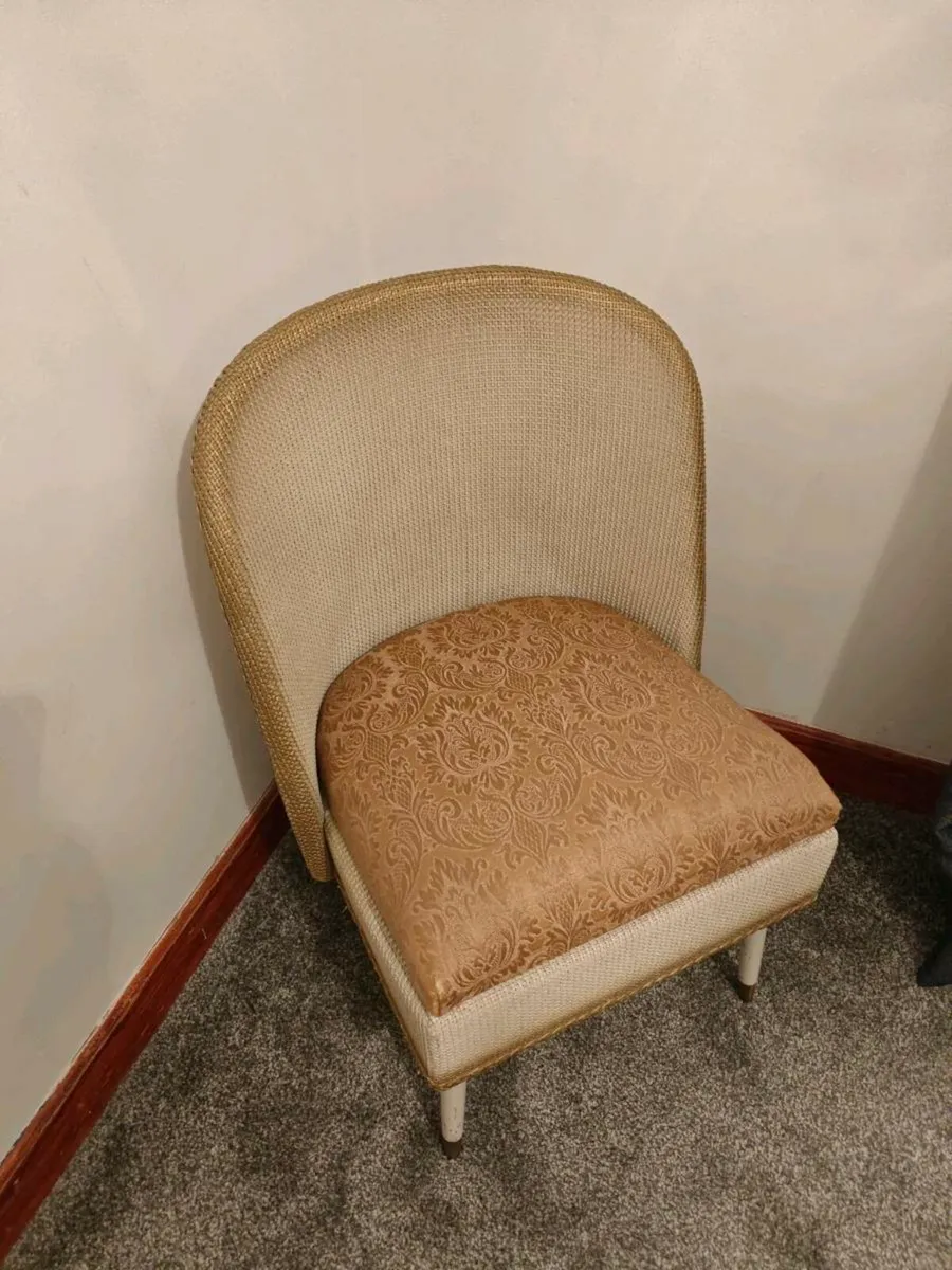 Nursing chair with storage - Image 3