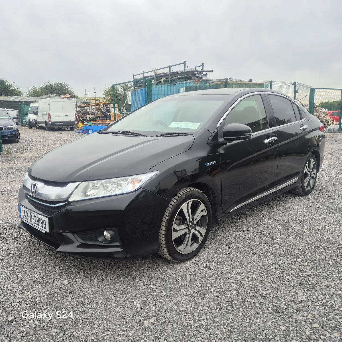 2014 honda grace 1.5 hybrid petrol automatic - Image 3