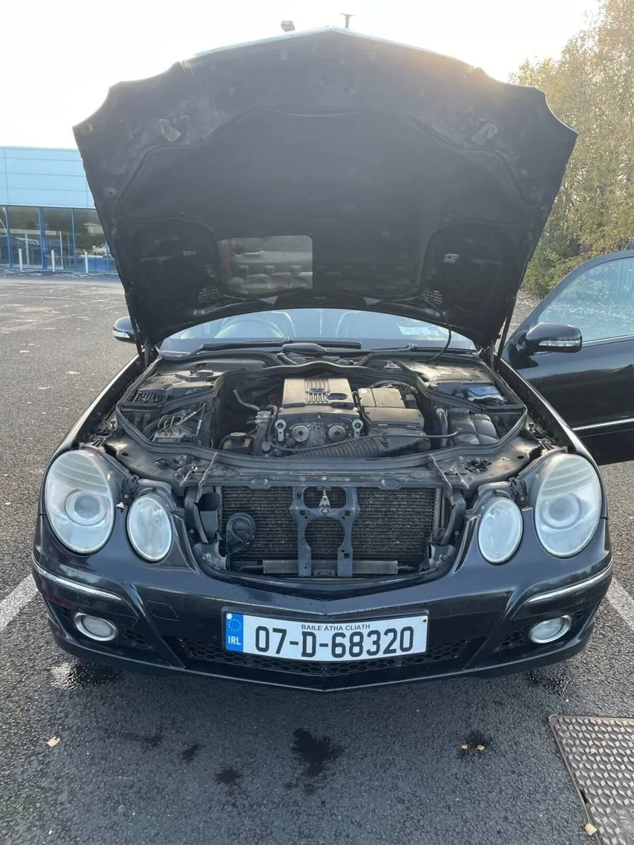 Mercedes-Benz E-Class 2007 - Image 2